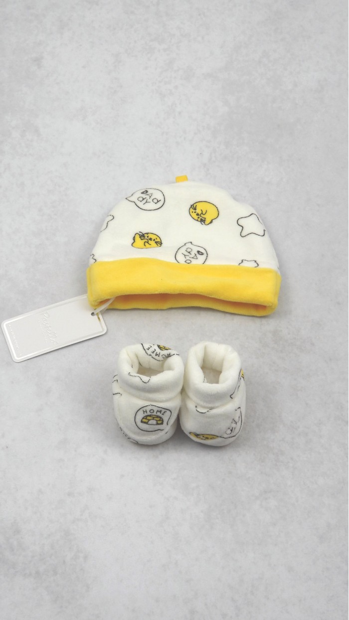 Pastello Set Newborn Cap and Socks PC13K1